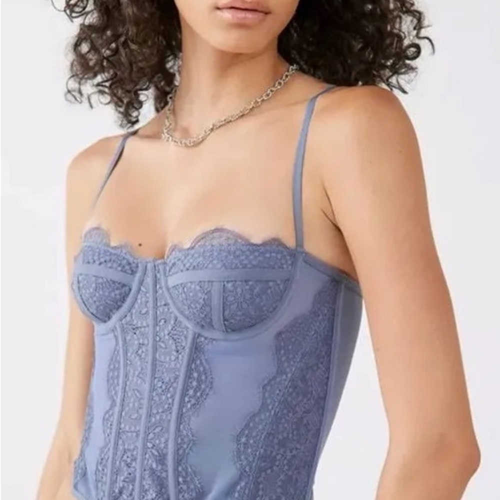 Light Blue Lace Bra with Structured Cups and Adjustable Straps
